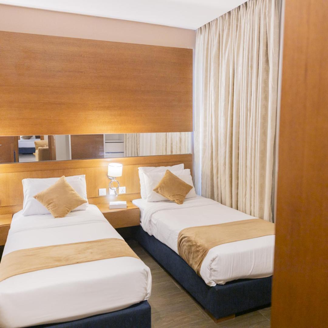 The Seventh Star Hotel Suites Amman Exterior photo