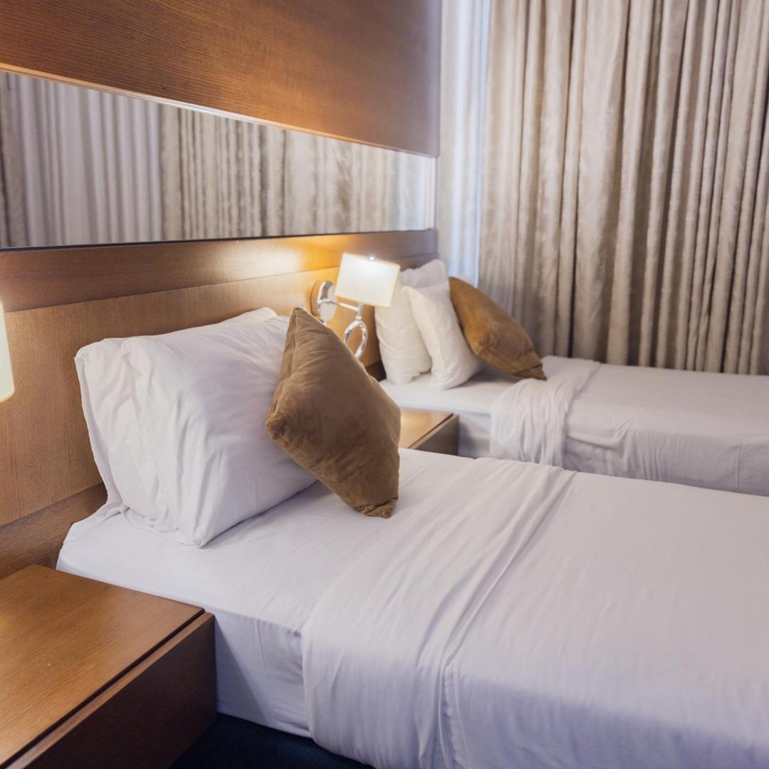 The Seventh Star Hotel Suites Amman Exterior photo