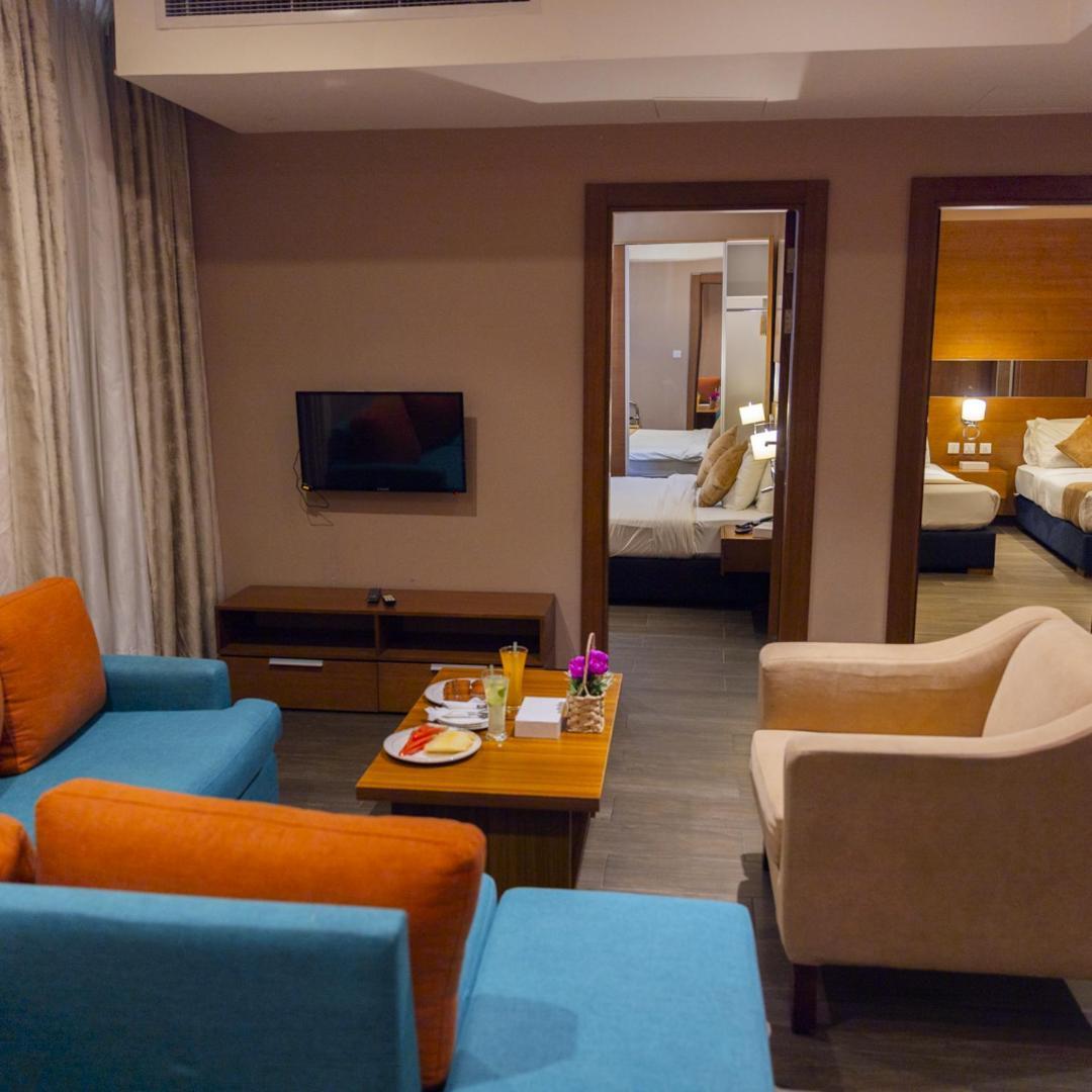 The Seventh Star Hotel Suites Amman Exterior photo